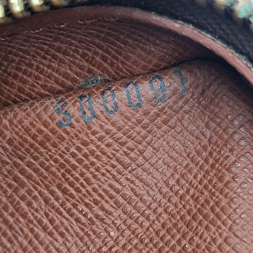 Louis Vuitton Monogram Danube Crossbody Shoulder Bag.. Authentic.. - Picture 11 of 16